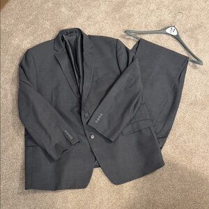Michael Strahan Grey Suit. Pants 46W x 32L, Coat is 52L. Worn once!